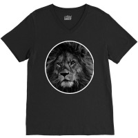 Black And White Lion V-neck Tee | Artistshot