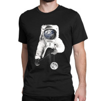 Astronaut Earth Classic T-shirt | Artistshot