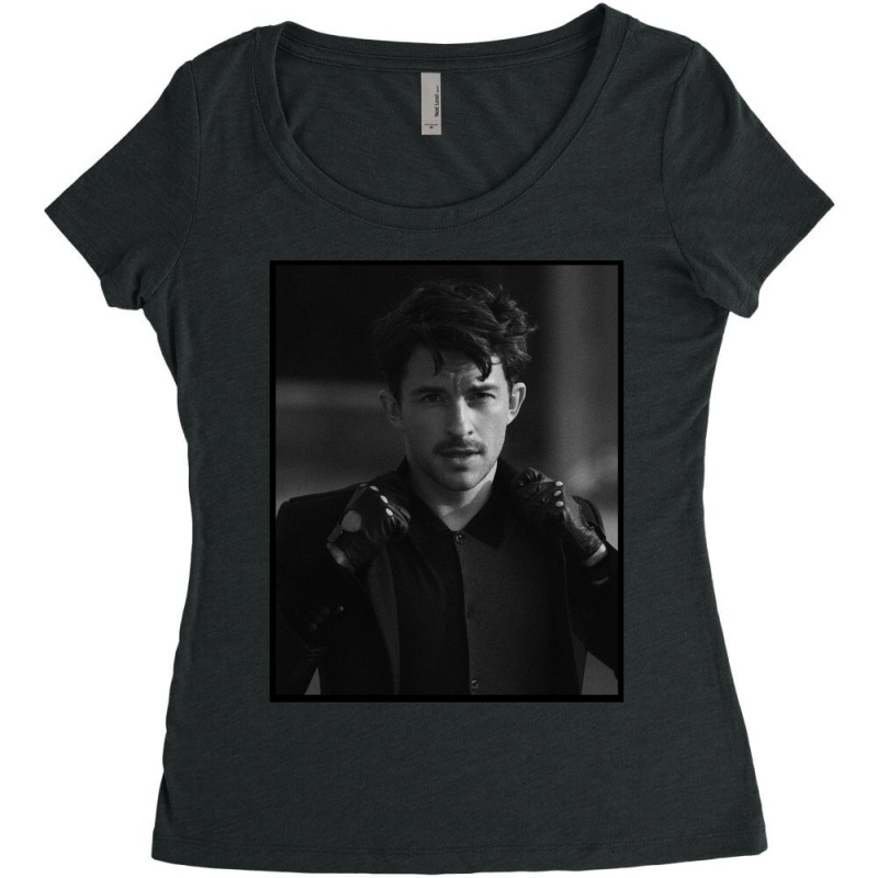 Jonathan Bailey Gloves Women's Triblend Scoop T-shirt by NINOZKABAUGHMAN | Artistshot