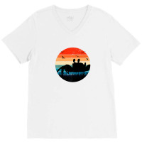 Retro Crab Sunset - Crustacean Core Shellfish Beach Spider V-neck Tee | Artistshot