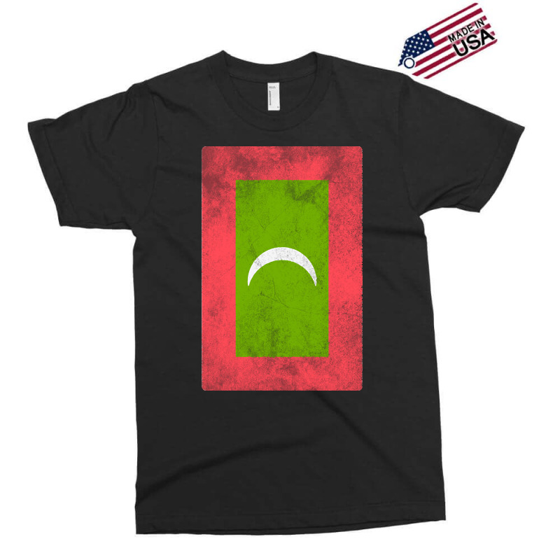 Maldives  Awesome Flag Exclusive T-shirt | Artistshot