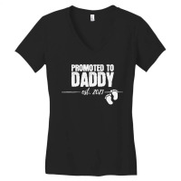 Promoted To Daddy 2021 Soon To Be Dad Husband Gift Women's V-neck T-shirt | Artistshot