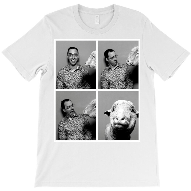 Arrested Development Buster Bluth  T Aesthetic Summer T-Shirt by didamyeten3 | Artistshot