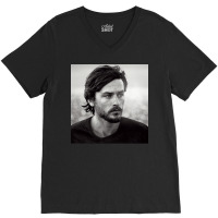 Alain Delon With Beard  T Hippie V-neck Tee | Artistshot