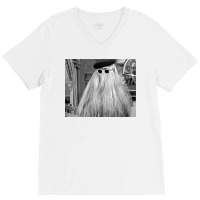 Cousin Itt Poster Stars (1) V-neck Tee | Artistshot