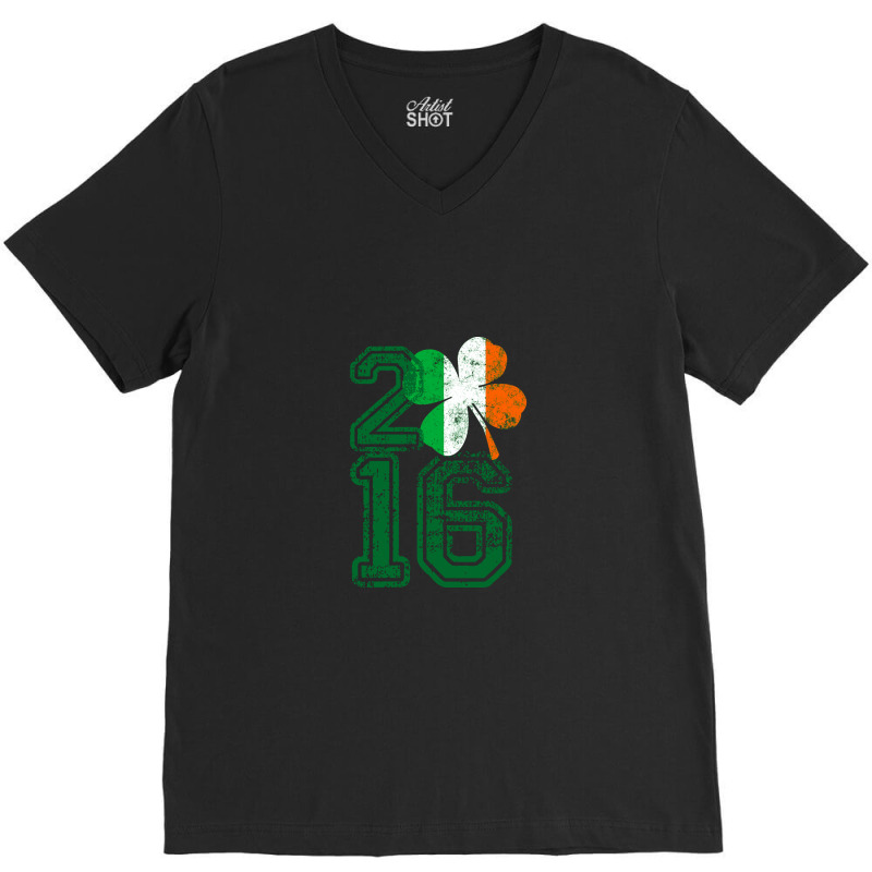 Year 2016 St Patrick's Day V-neck Tee | Artistshot