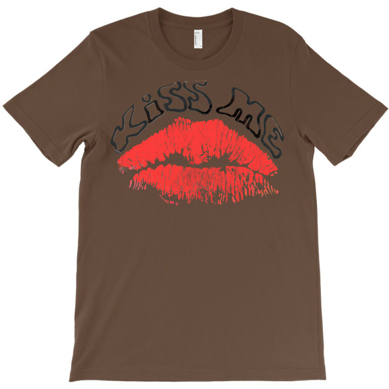 Kiss Me     Vintage 80s Aesthetic (1) T-shirt | Artistshot