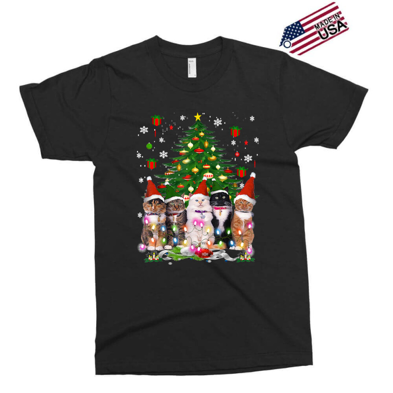 Christmas Exclusive T-shirt by Hugo M Garney | Artistshot