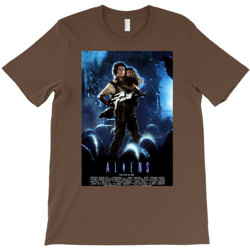 Aliens Classic  Travel T-Shirt by arieanlacotel | Artistshot