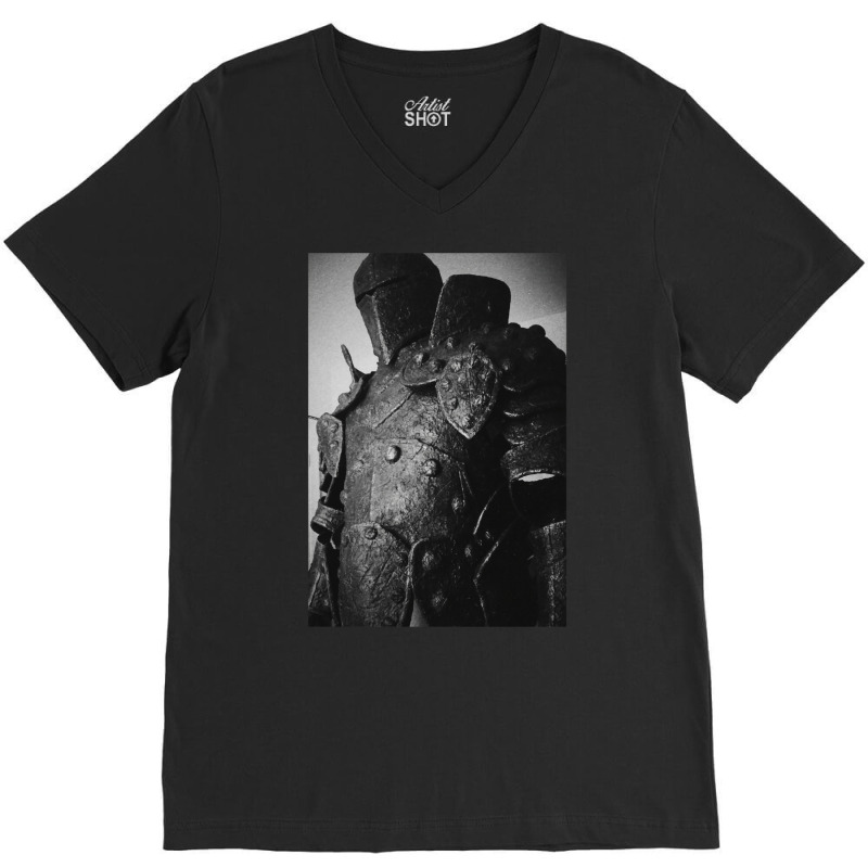 Dreadnought Armour Proof Of Concept Film Backer Bw Classic  Summer Ret V-neck Tee | Artistshot