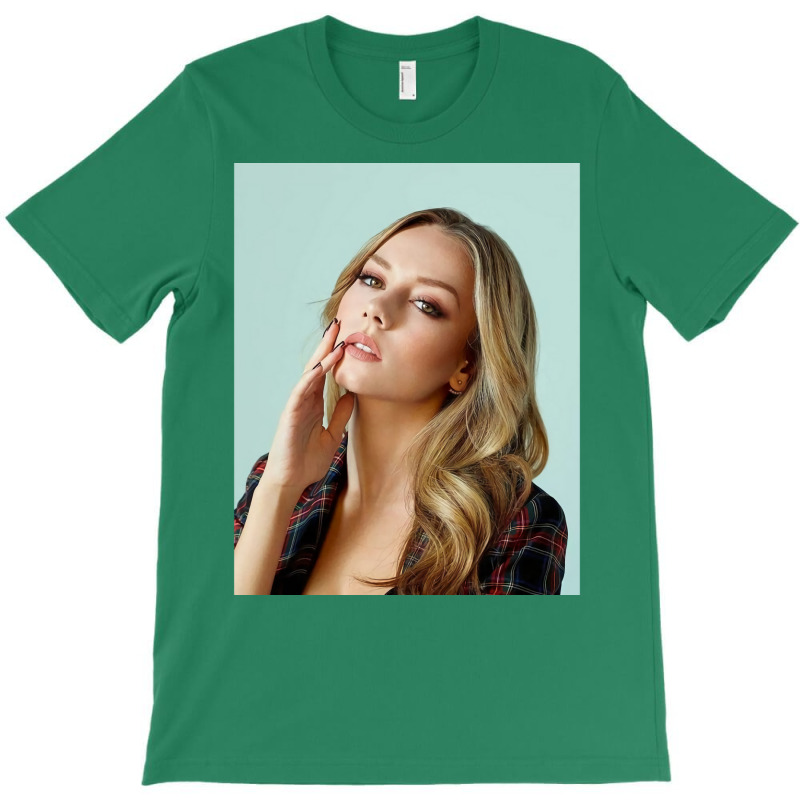 Ester Expsito Elite La Poster Cool T-Shirt by ferrarperishc | Artistshot