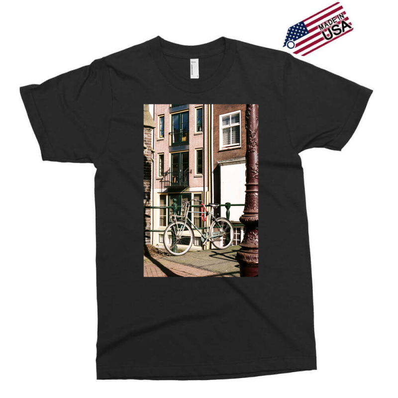 Amsterdam, The Netherlands Active Aesthetic Cool Exclusive T-shirt by soyefkettieu | Artistshot