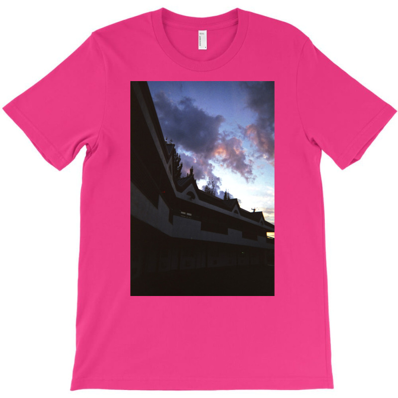 Sundown On The Motel Classic Nostalgia Nature T-Shirt by takazaniehofa | Artistshot