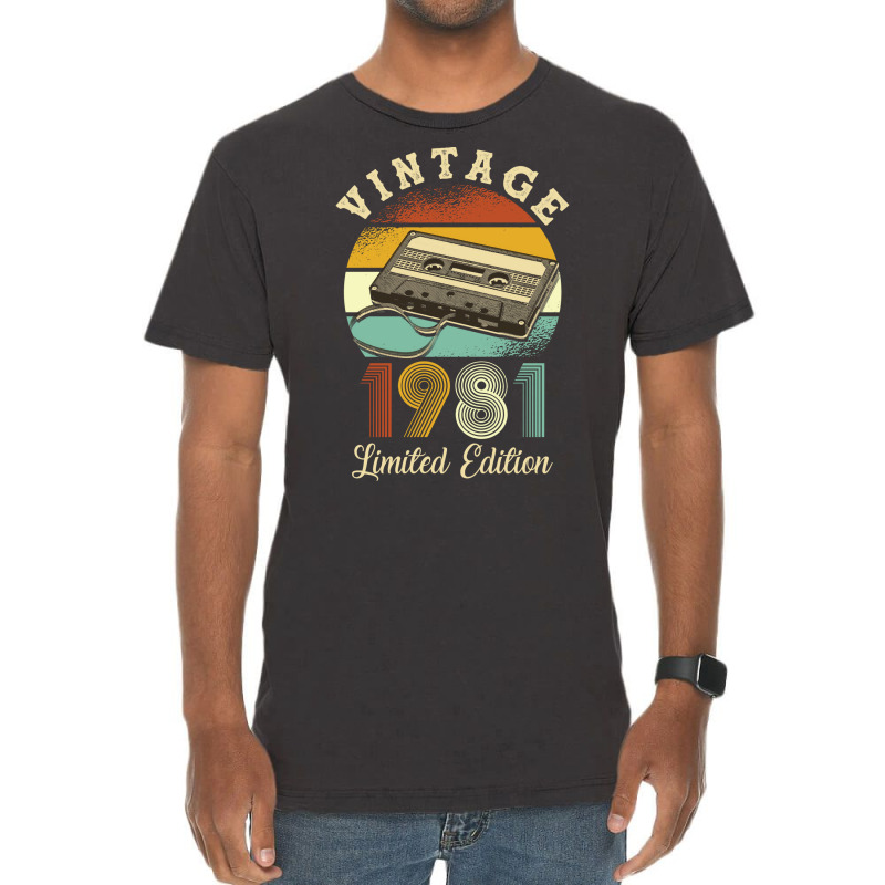 Vintage 1981 Aesthetic Vintage T-shirt | Artistshot