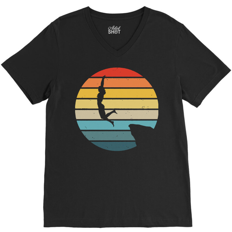 Scuba Diving T  Shirt Cliff Diving Silhouette On A Distressed Retro Su V-neck Tee | Artistshot