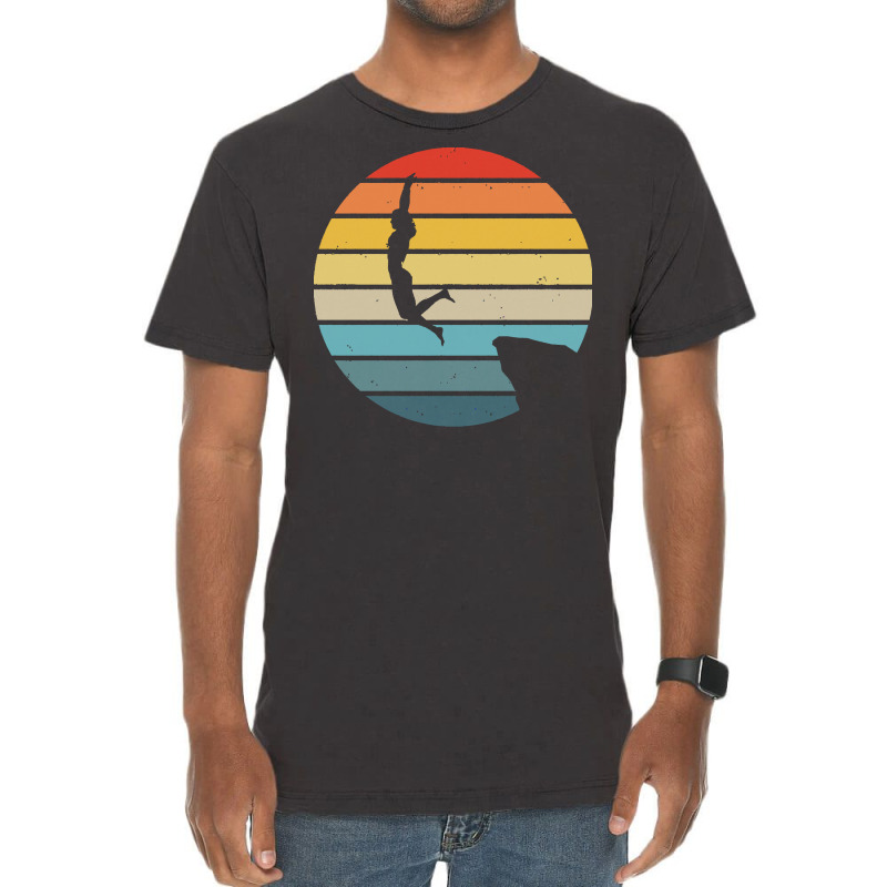 Scuba Diving T  Shirt Cliff Diving Silhouette On A Distressed Retro Su Vintage T-shirt | Artistshot