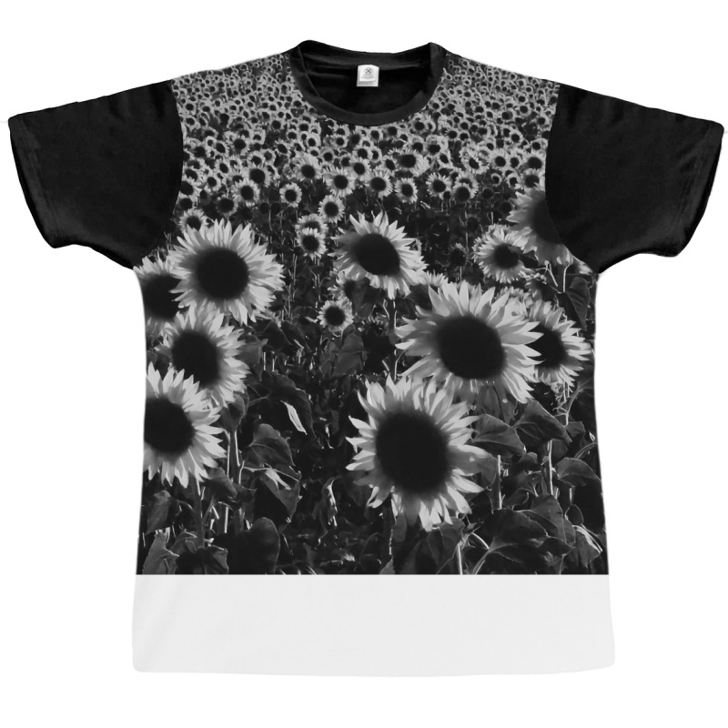 Black And White Landscape Summer Travel Graphic T-shirt | Artistshot