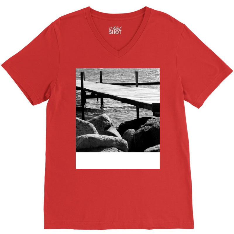 Black And White Landscape Cool V-neck Tee | Artistshot