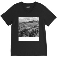 Black And White Landscape Girl V-neck Tee | Artistshot