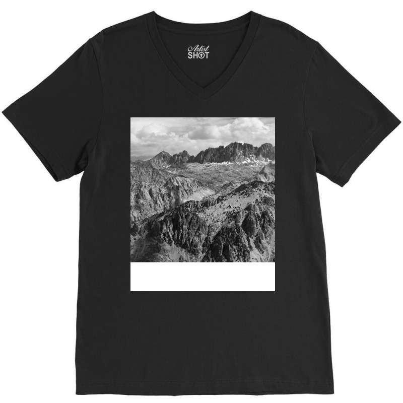 Black And White Landscape Girl V-neck Tee | Artistshot