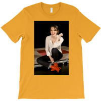 Phoebe Waller Bridge T-shirt | Artistshot