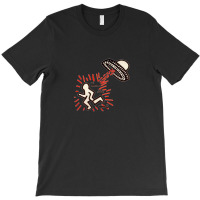 Ufo Shooting People T-shirt | Artistshot