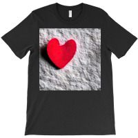 The Lonely Heart T-shirt | Artistshot