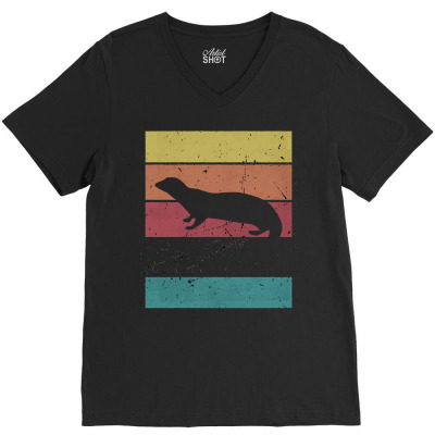 Otter T  Shirt Otter Retro Vintage Classic T  Shirt V-neck Tee Designed By Stammivy480