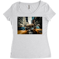 Huge Elephant Women's Triblend Scoop T-shirt | Artistshot