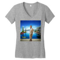 The Detective Glass Onion A Knives Out Mystery Photo Women's V-neck T-shirt | Artistshot