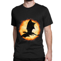 Flying Dragon Halloween Moon Mythical Fantasy Retr Classic T-shirt | Artistshot