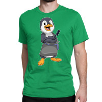 Penguin As Hair Stylist With Comb 80s Classic T-shirt | Artistshot