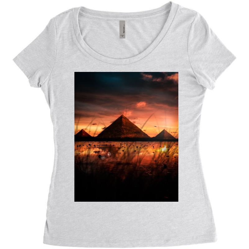 Pyramids Women's Triblend Scoop T-shirt by omerpsd | Artistshot