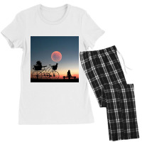 Girl On A Bicycle Women's Pajamas Set | Artistshot