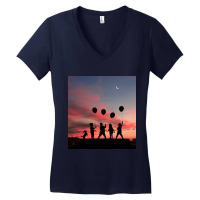 Kids And Balloons Women's V-neck T-shirt | Artistshot