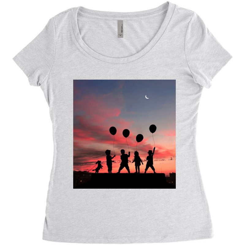 Kids And Balloons Women's Triblend Scoop T-shirt | Artistshot