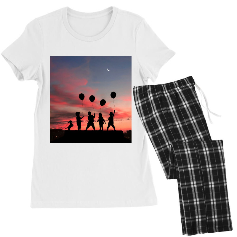 Kids And Balloons Women's Pajamas Set | Artistshot