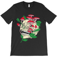 Mushroom Hunting Frog Design For Frog Lovers T-shirt | Artistshot