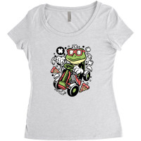 Frog Gokart Racer Women's Triblend Scoop T-shirt | Artistshot