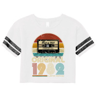 1982 Vintage 40th Birthday Retro Limited Edition M Scorecard Crop Tee | Artistshot