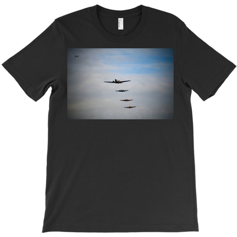 Airplanes Propellerdriven Airplanes Girl T-shirt | Artistshot