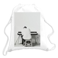 Black And White Mac Playing Piano Drawstring Bags | Artistshot