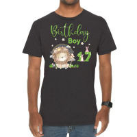 Cute Lion 17th Birthday Boy Funny Vintage T-shirt | Artistshot