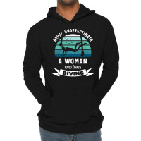 Woman Who Loves Diving Gift For Diver Lightweight Hoodie | Artistshot