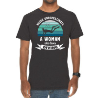 Woman Who Loves Diving Gift For Diver Vintage T-shirt | Artistshot