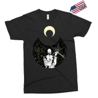 Moon Knight 32 Exclusive T-shirt | Artistshot