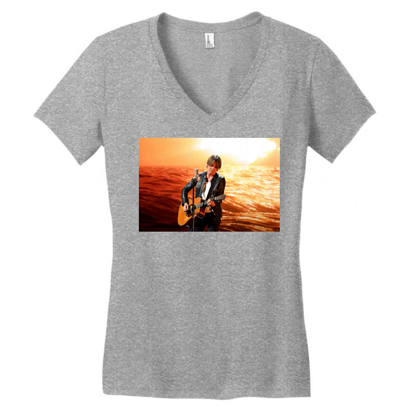 Keith Urban Watch Urban Livestream Concert From His Basement Women's V-Neck T-Shirt by HollisGonzalez | Artistshot