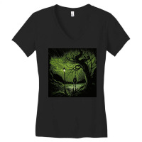 People Silhouette In The Misty Forest Women's V-neck T-shirt | Artistshot