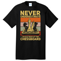 Chess Grandmaster An Old Man At The Chessboard Basic T-shirt | Artistshot