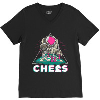 Astronaut Chess Player Checkmate Grandmaster Chess V-neck Tee | Artistshot